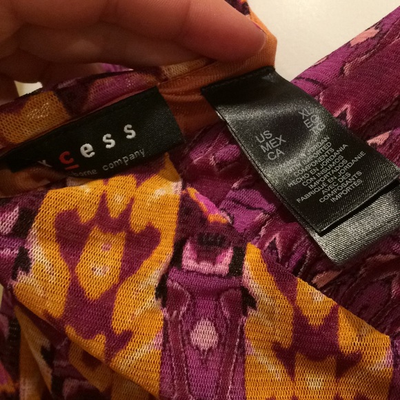 Fun patterned blouse top! - Picture 3 of 3